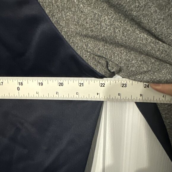 Seattle Seahawks Football Pullover Jacket L/G Half Zip Lightweight Coat - Picture 7 of 9